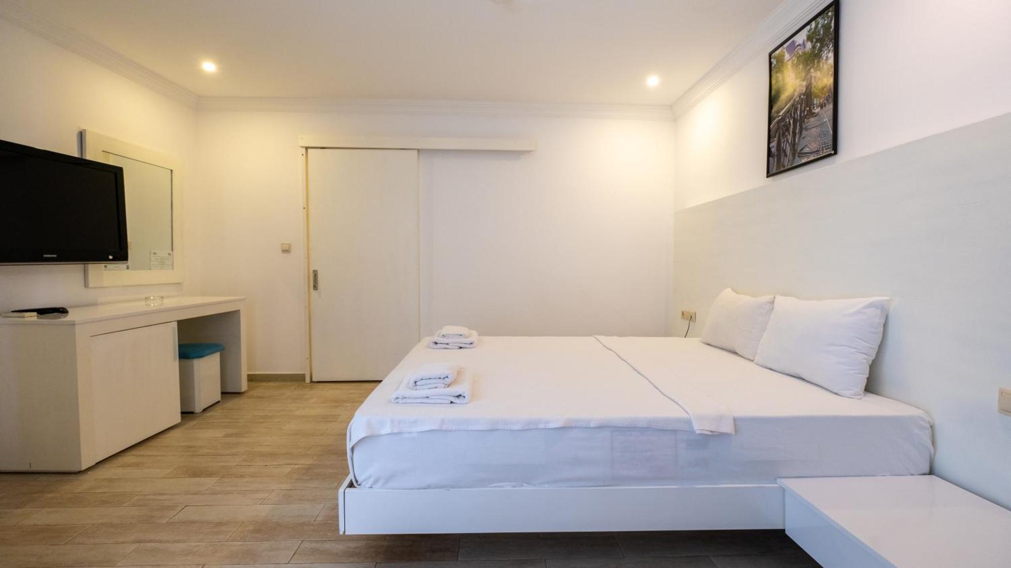 ฟลอรา โฮเต็ล Hotel Gumbet ภายนอก รูปภาพ