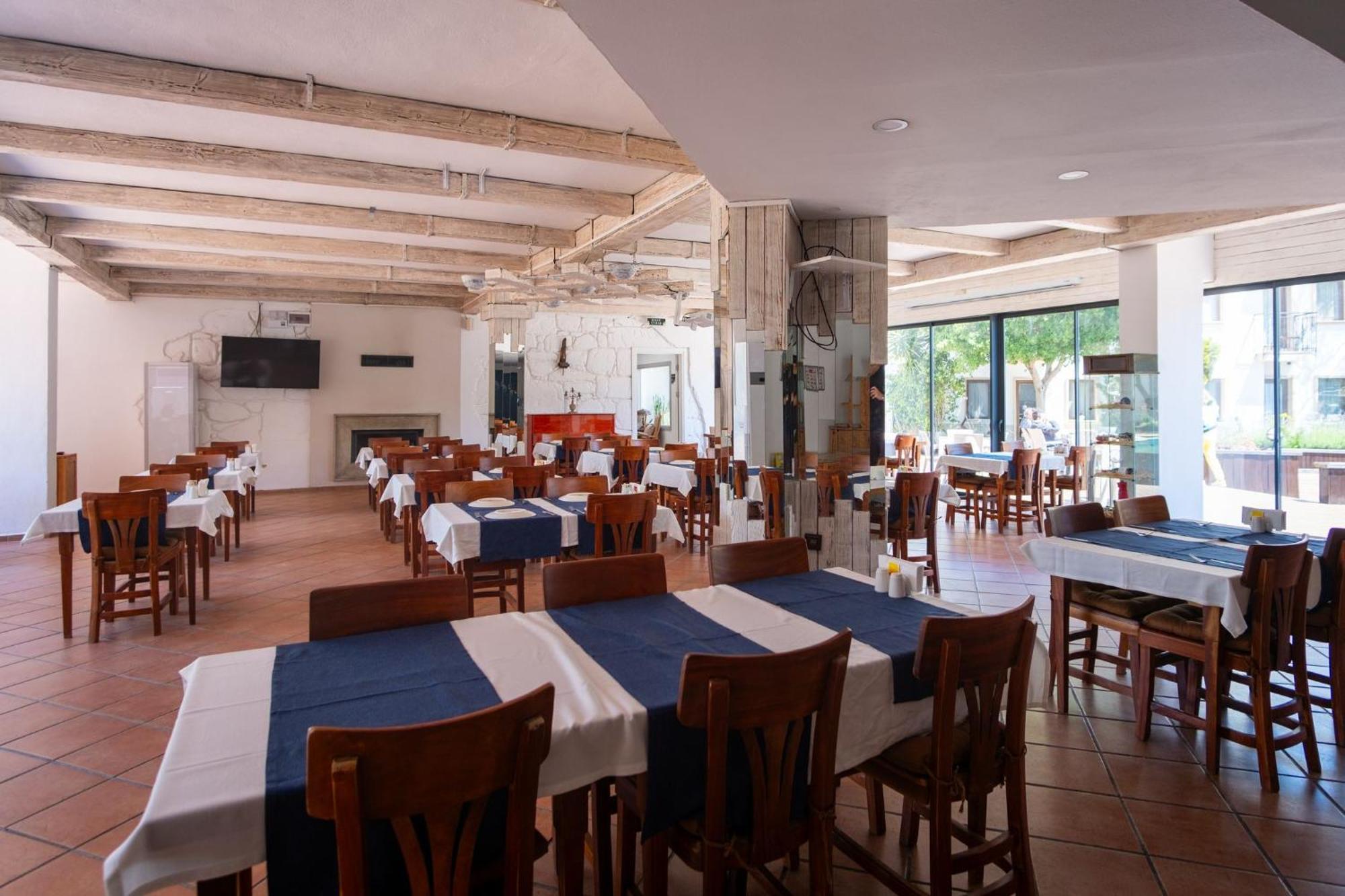 ฟลอรา โฮเต็ล Hotel Gumbet ภายนอก รูปภาพ